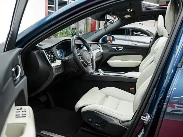 Volvo XC 60 II Recharge T6 Twin Engine eAWD Inscription Expression