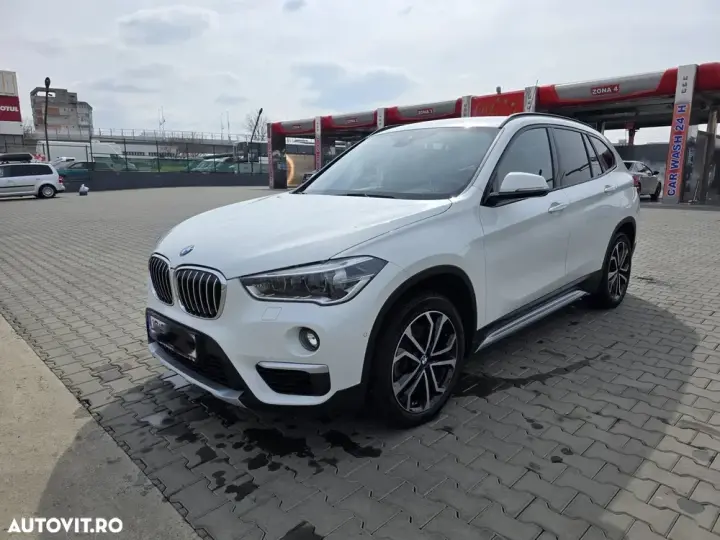 BMW X1 xDrive20i AT xLine