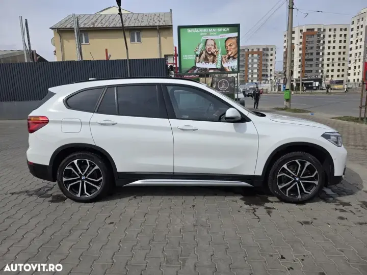 BMW X1 xDrive20i AT xLine