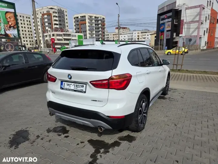 BMW X1 xDrive20i AT xLine