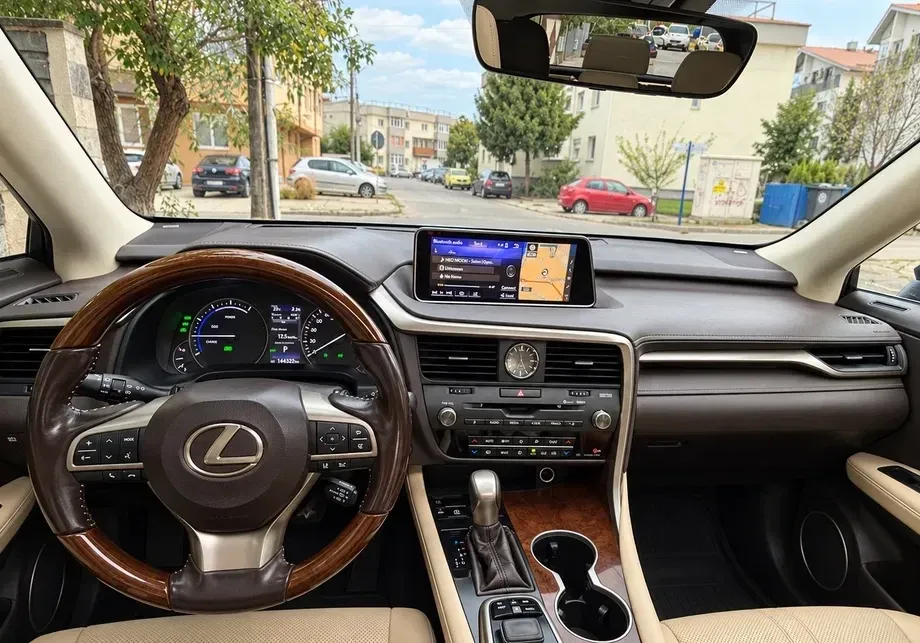 Lexus RX — imagine 6