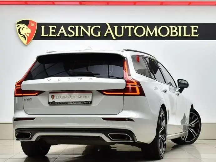 Volvo V60 II T6 AWD Recharge Geartronic RDesign