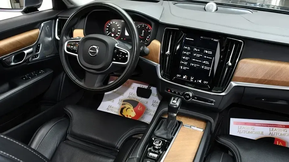 Volvo S90 T6 AWD Geartronic Inscription — imagine 2