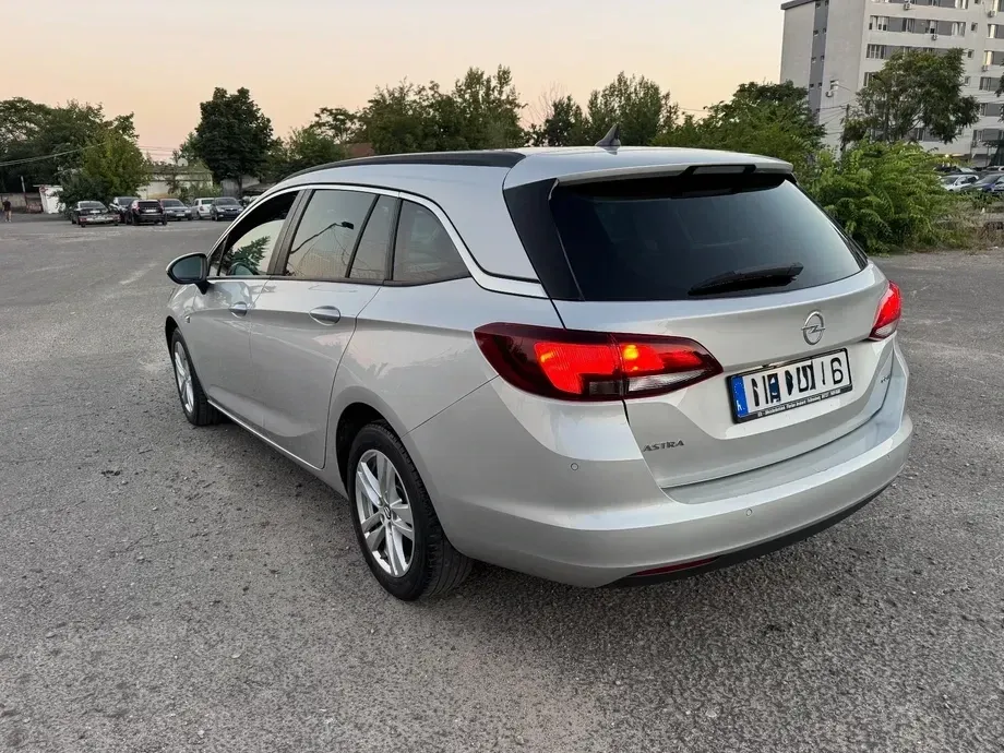 Opel Astra — imagine 3
