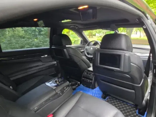 BMW Seria 7 F01/F02 [2008 - 2015] 750Li Aut.