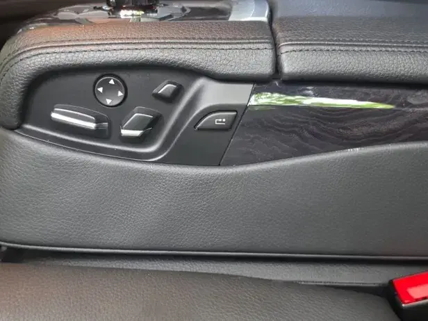 BMW Seria 7 F01/F02 [2008 - 2015] 750Li Aut.