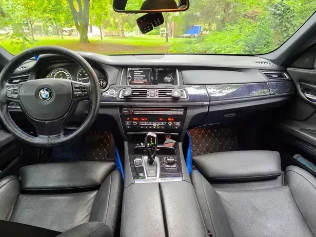 BMW Seria 7 F01/F02 [2008 - 2015] 750Li Aut.