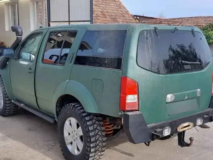Nissan Pathfinder III