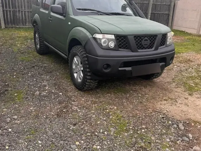 Nissan Pathfinder III