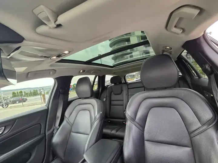 Volvo V60 II D4 Momentum