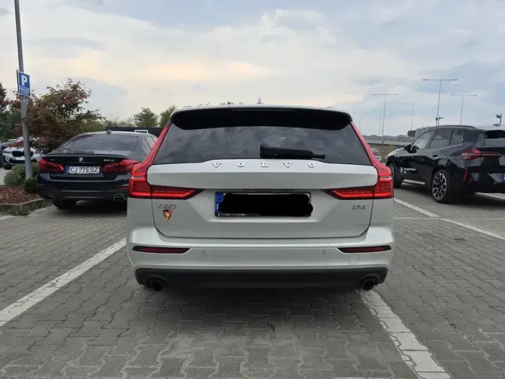 Volvo V60 II D4 Momentum