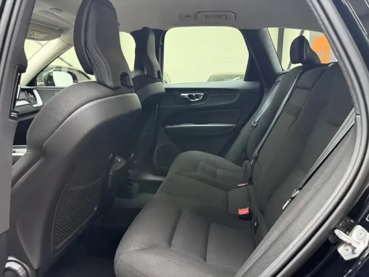 Volvo XC 60 II B4 MHEV AT AWD Plus Dark