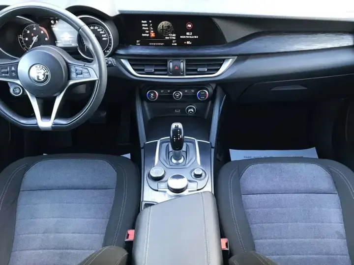 Alfa Romeo Stelvio 2.2 16V AT8 Q4 Business
