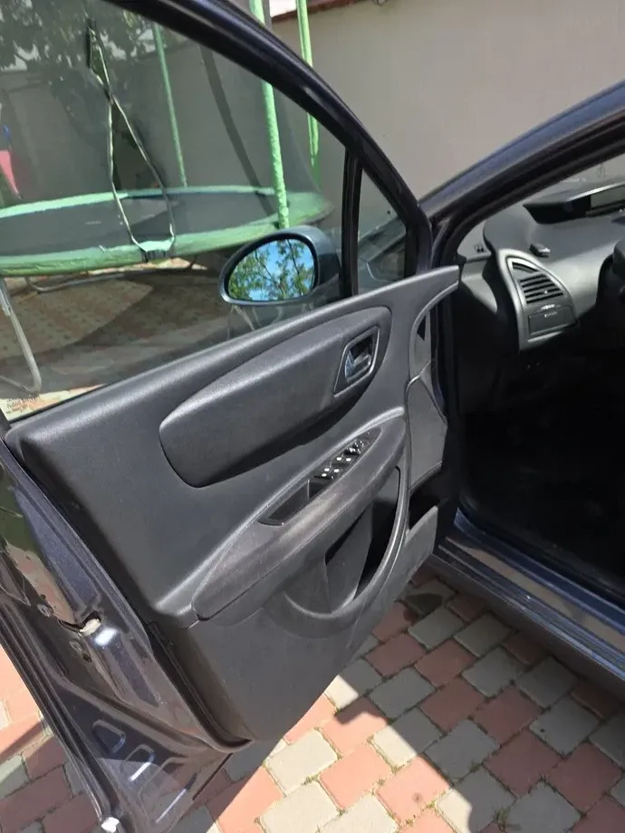 Citroën C4 I — imagine 4
