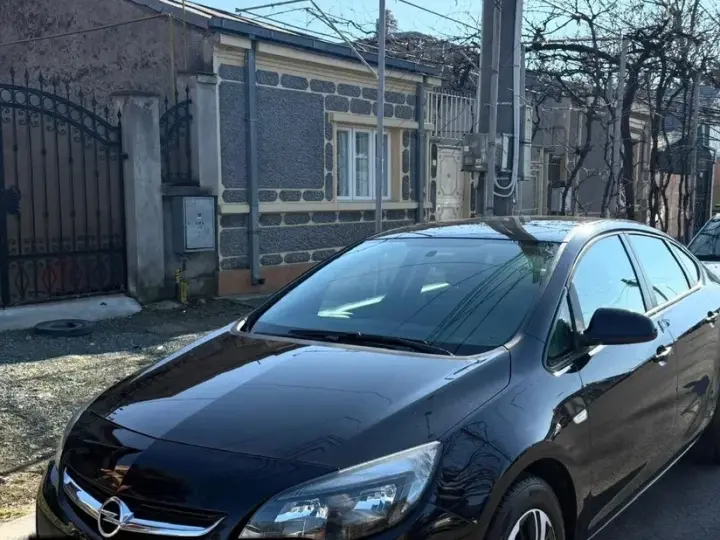 Opel Astra J 1.4 Turbo ECOTEC Start/Stop Enjoy
