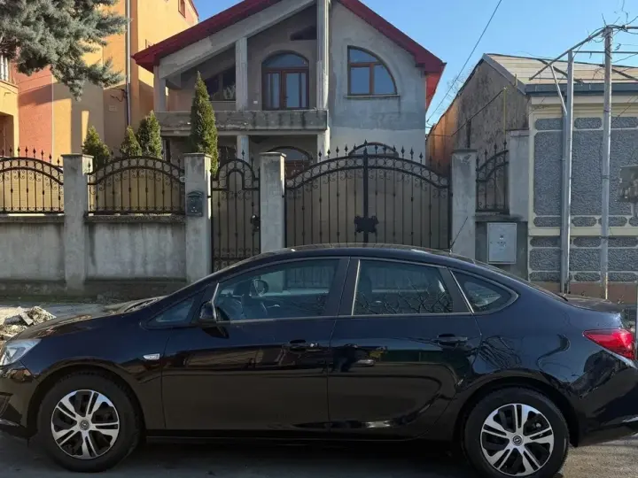 Opel Astra J 1.4 Turbo ECOTEC Start/Stop Enjoy