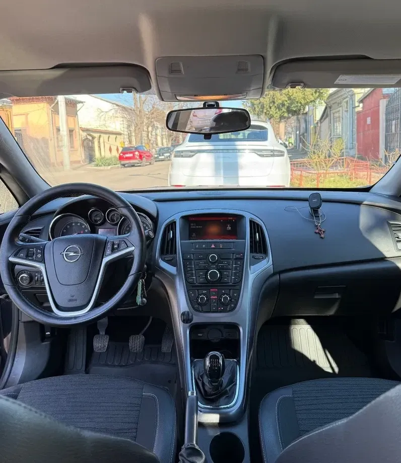 Opel Astra J 1.4 Turbo ECOTEC Start/Stop Enjoy — imagine 4