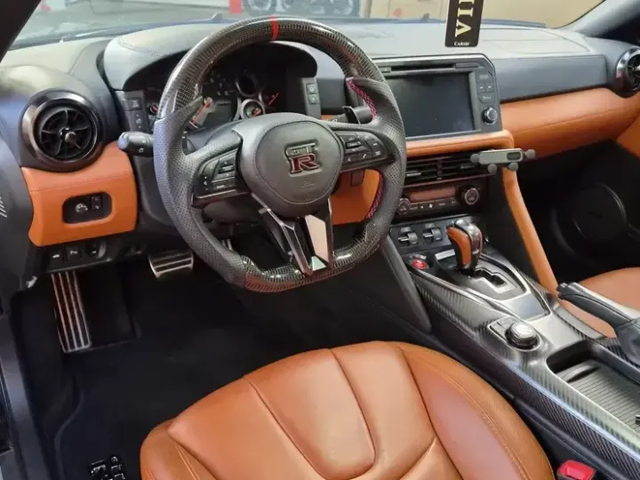 Nissan GT-R