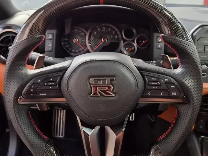 Nissan GT-R