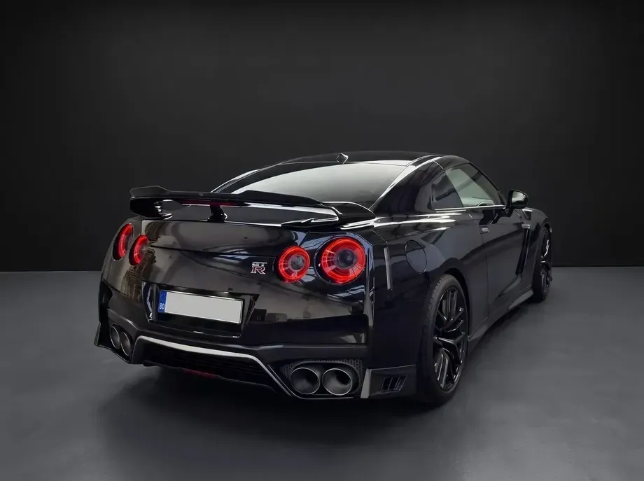 Nissan GT-R — imagine 3