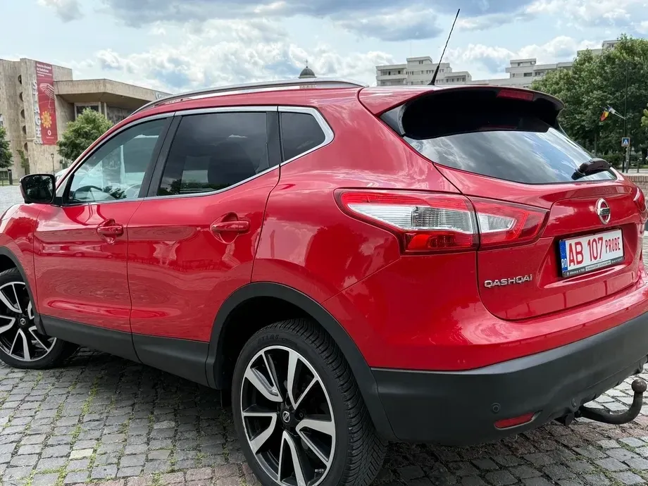 Nissan Qashqai II 1.6L dCi Start/Stop 4X4-i Tekna — imagine 3