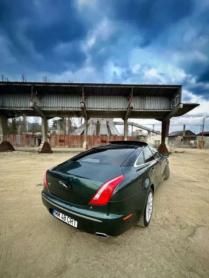 Jaguar XJ 3.0 V6 Luxury Aut SWB — imagine 3