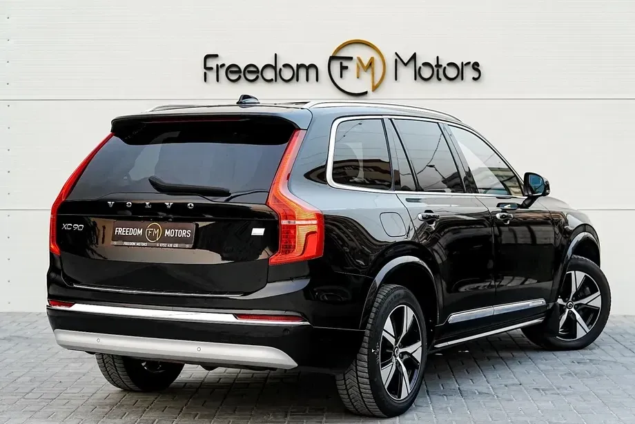 Volvo XC 90 II T8 AWD Recharge Ultimate Bright — imagine 4