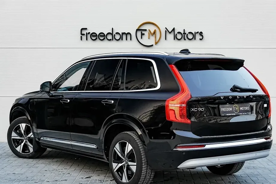 Volvo XC 90 II T8 AWD Recharge Ultimate Bright — imagine 5