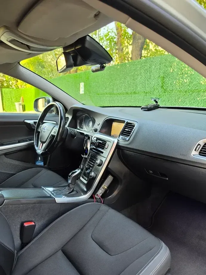Volvo V60 D2 ECO Start-Stop Basic — imagine 5