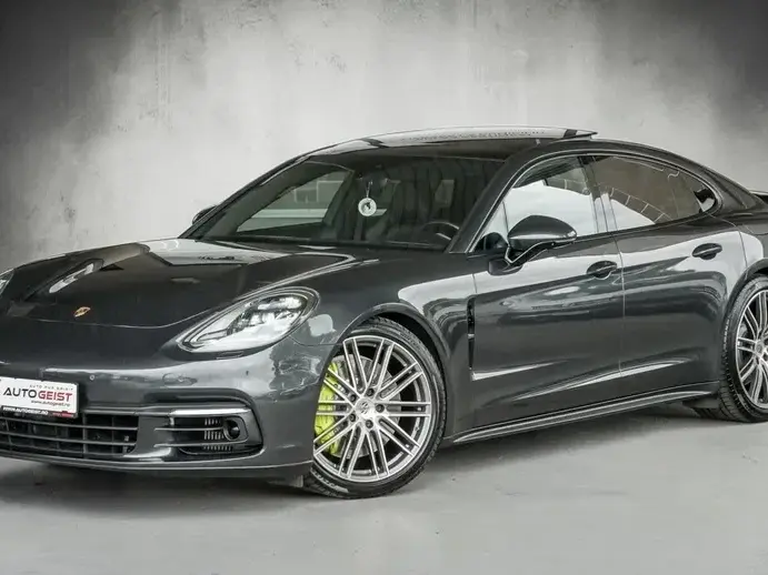 Porsche Panamera 4 E-Hybrid