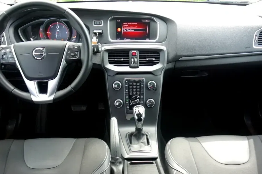 Volvo V40 II D2 Aut. Basic — imagine 5