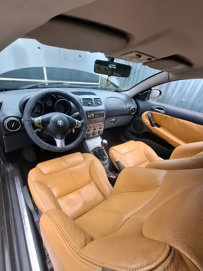Alfa Romeo GT 1.9 JTD M-Jet Collezione — imagine 4