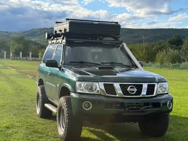 Nissan Patrol V