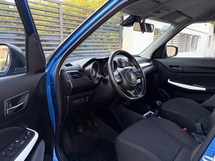 Suzuki Swift VI 1.0 BOOSTERJET SHVS Spirit