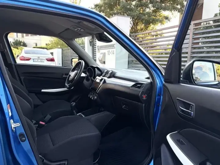 Suzuki Swift VI 1.0 BOOSTERJET SHVS Spirit