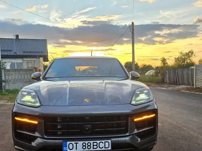 Porsche Cayenne Coupe E-Hybrid