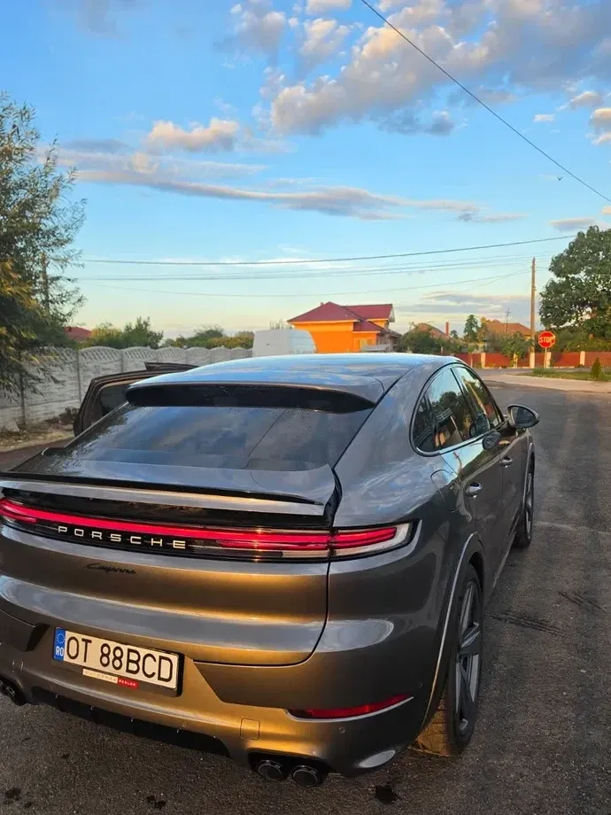 Porsche Cayenne Coupe E-Hybrid — imagine 3