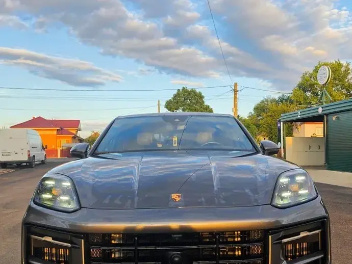 Porsche Cayenne Coupe E-Hybrid