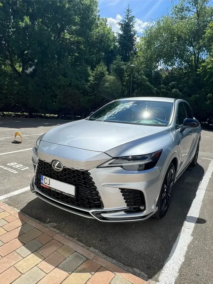 Lexus RX — imagine 2