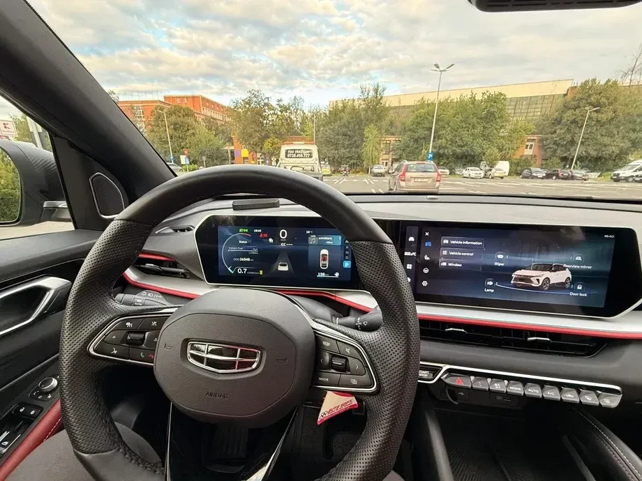 Geely Coolray — imagine 5