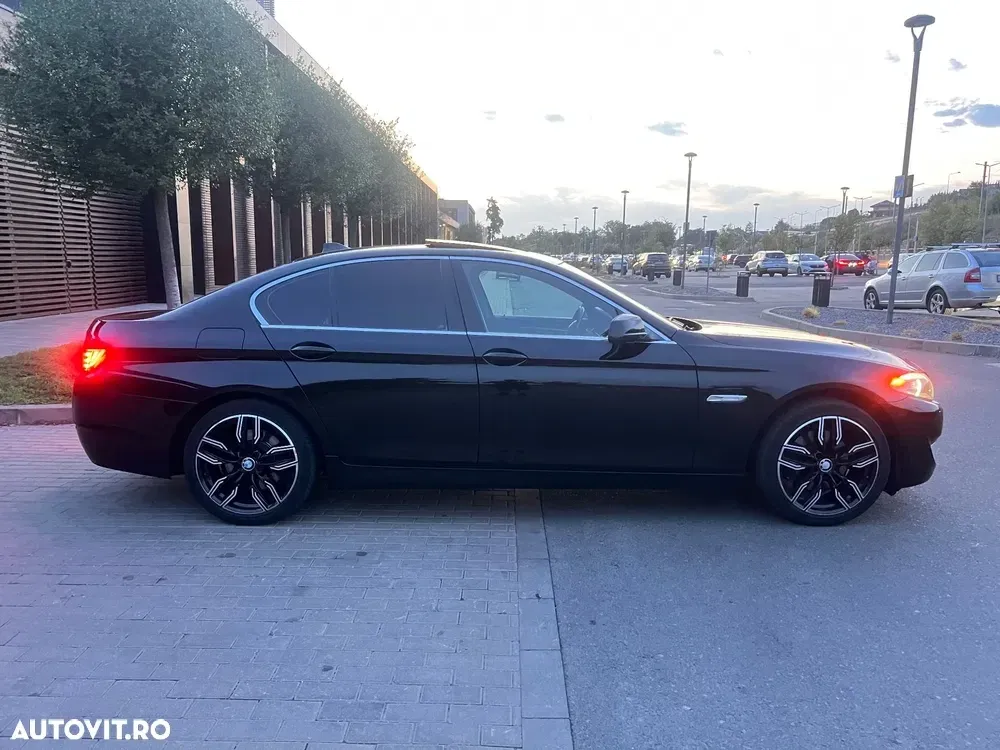 BMW Seria 5 F10/F11/F07 [2010 - 2017] 520d — imagine 6