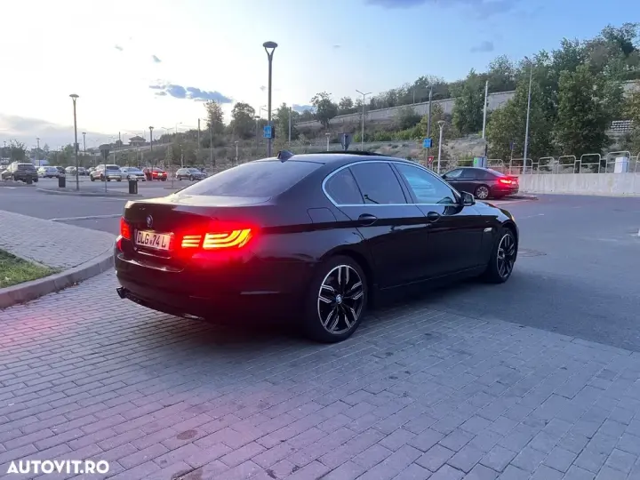 BMW Seria 5 F10/F11/F07 [2010 - 2017] 520d