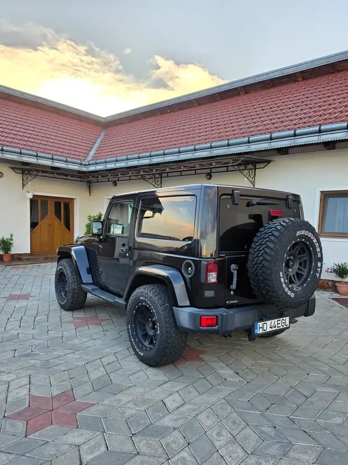 Jeep Wrangler 2.8 CRD AT Sahara — imagine 4