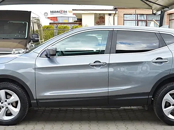 Nissan Qashqai 1.6 DCI Xtronic ACENTA