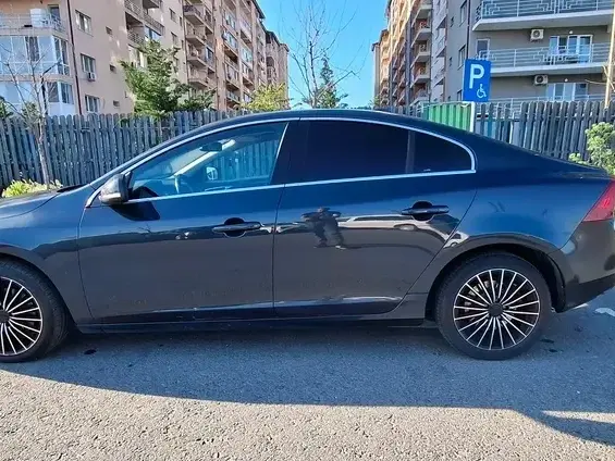 Volvo S60 II