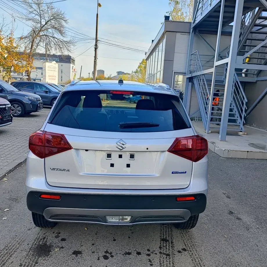 Suzuki Vitara IV 1.4 Boosterjet 6MT MHEV Passion — imagine 2