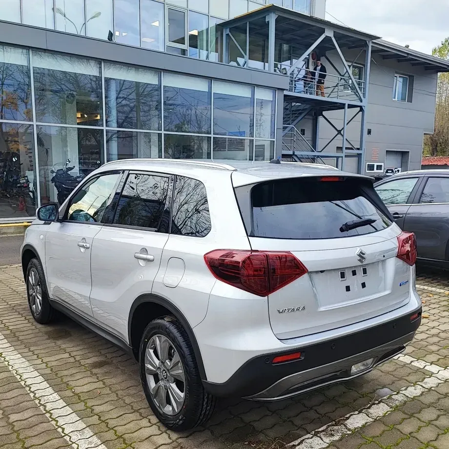 Suzuki Vitara IV 1.4 Boosterjet 6AT MHEV Passion — imagine 5