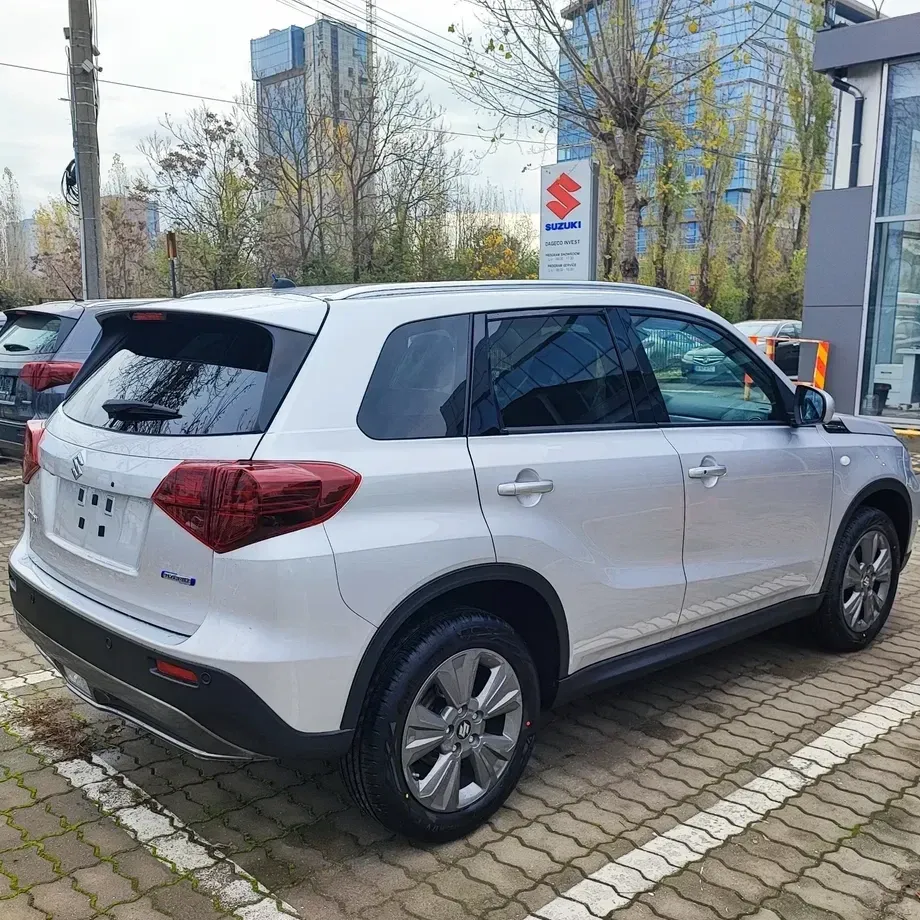 Suzuki Vitara IV 1.4 Boosterjet 6AT MHEV Passion — imagine 3