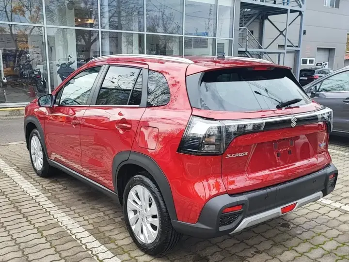 Suzuki S-Cross