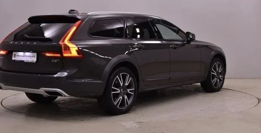 Volvo V90 D5 AWD — imagine 4